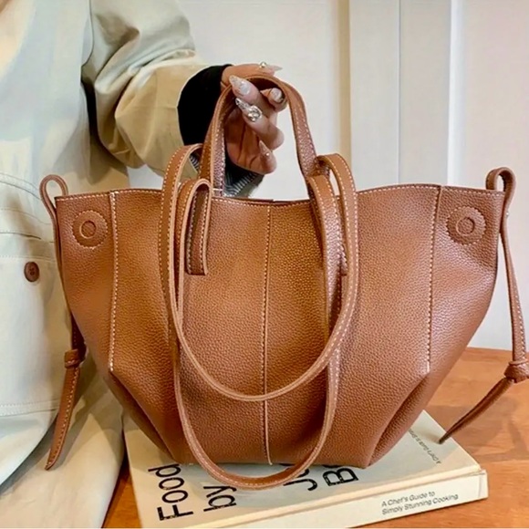 Boho Chic Tan Faux Leather Tote ๐ - Picture 2 of 9
